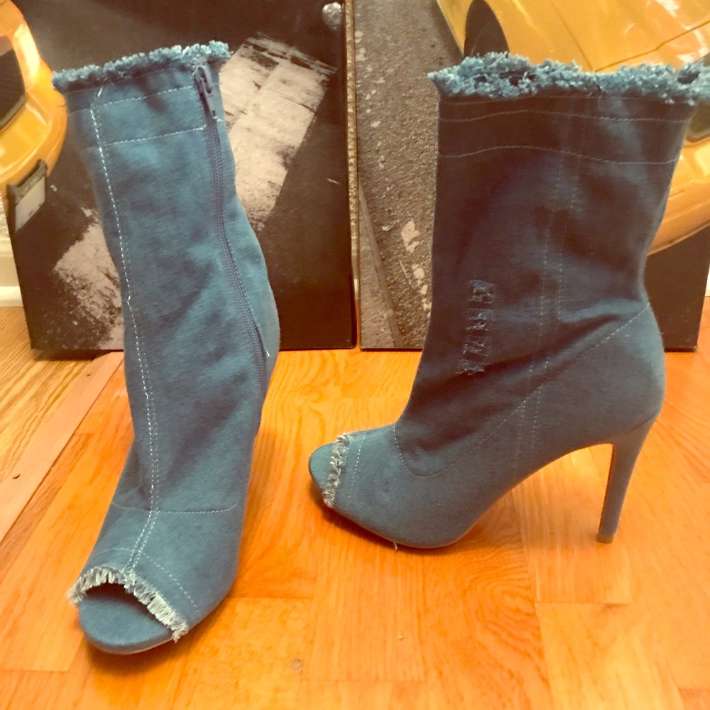 Blue jean heels !! Great buy !